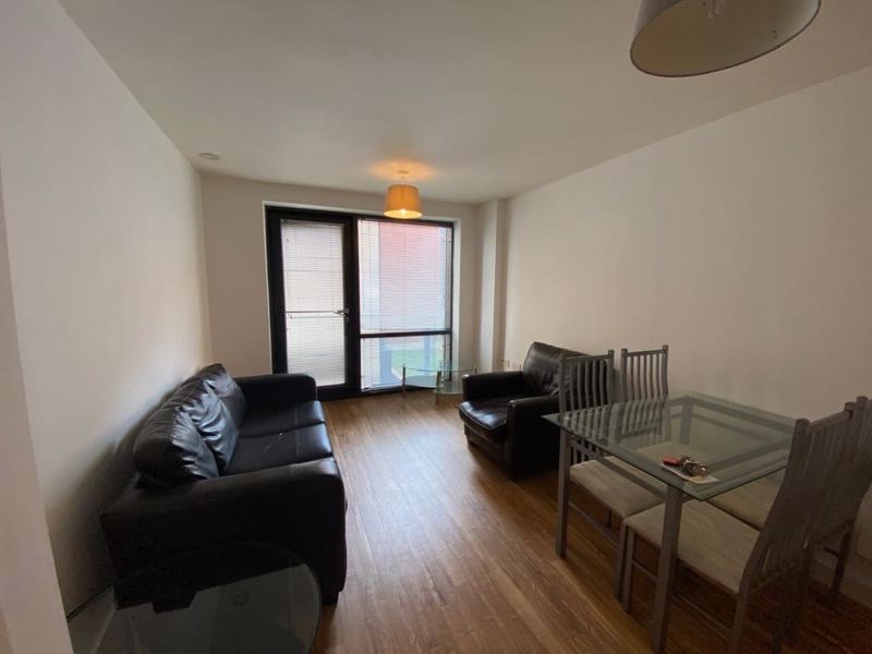 Property photo 3 of 8 Photo 6