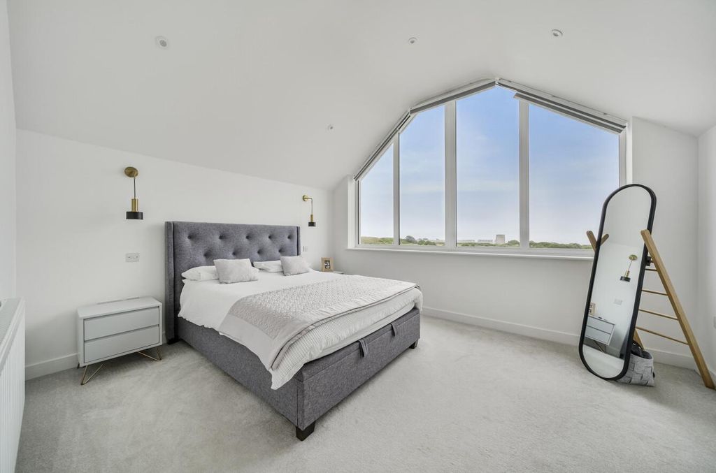 Property photo 3 of 29 1315712-16-685Abf75F1Ad1.Jpg