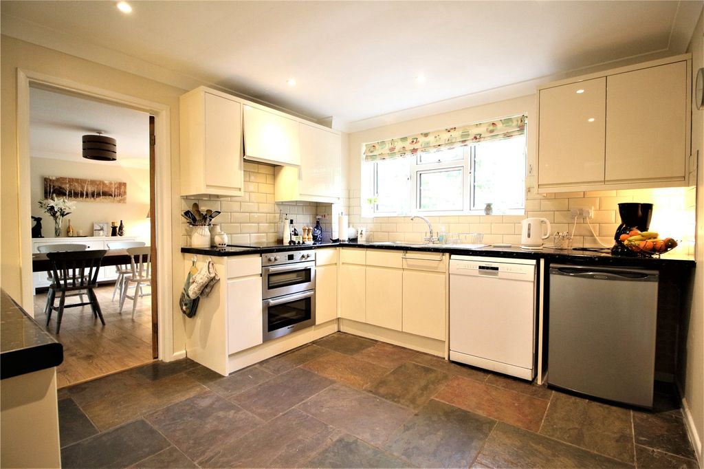 Property photo 3 of 15 Picture No. 35