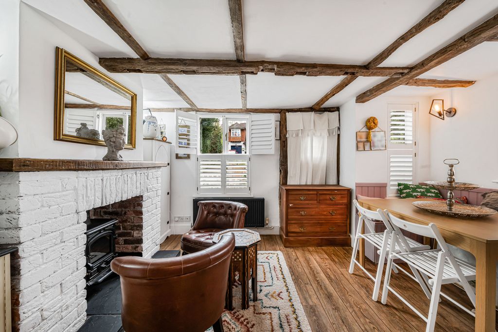 Property photo 3 of 44