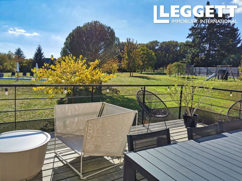 Property photo 3 of 10