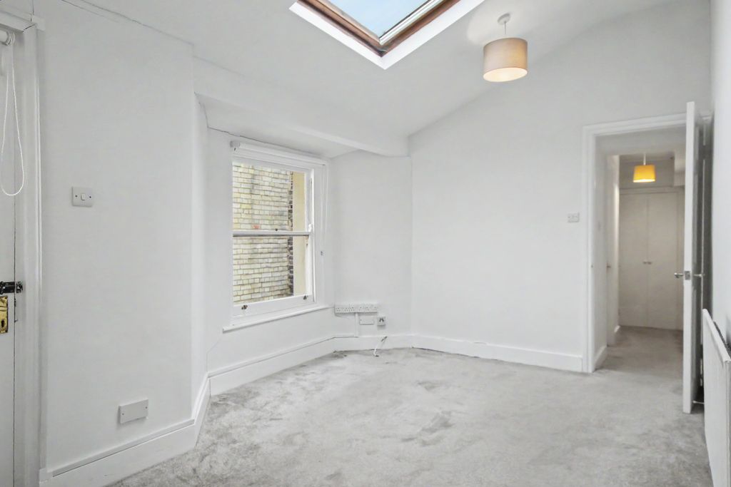 Property photo 3 of 13 3.Jpg