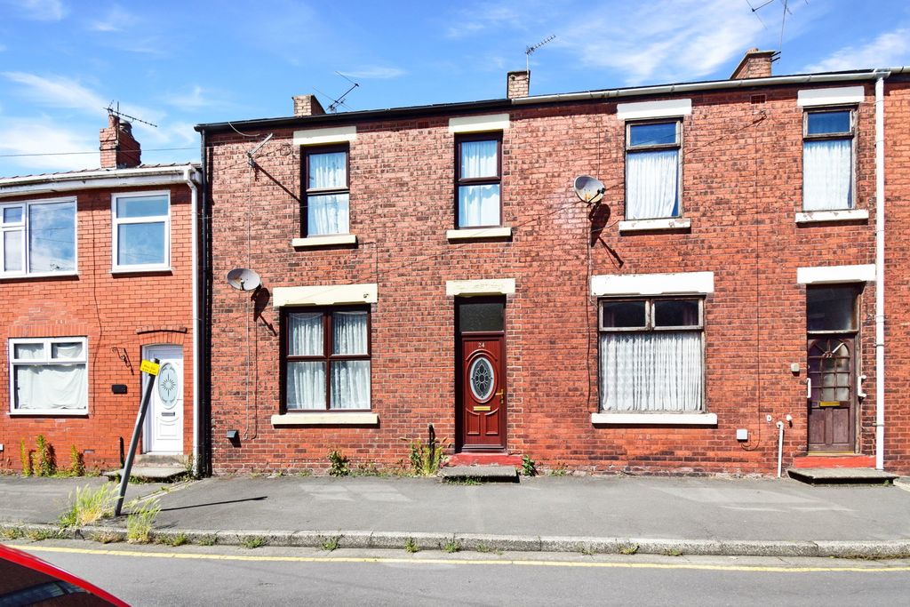Property photo 1 of 11