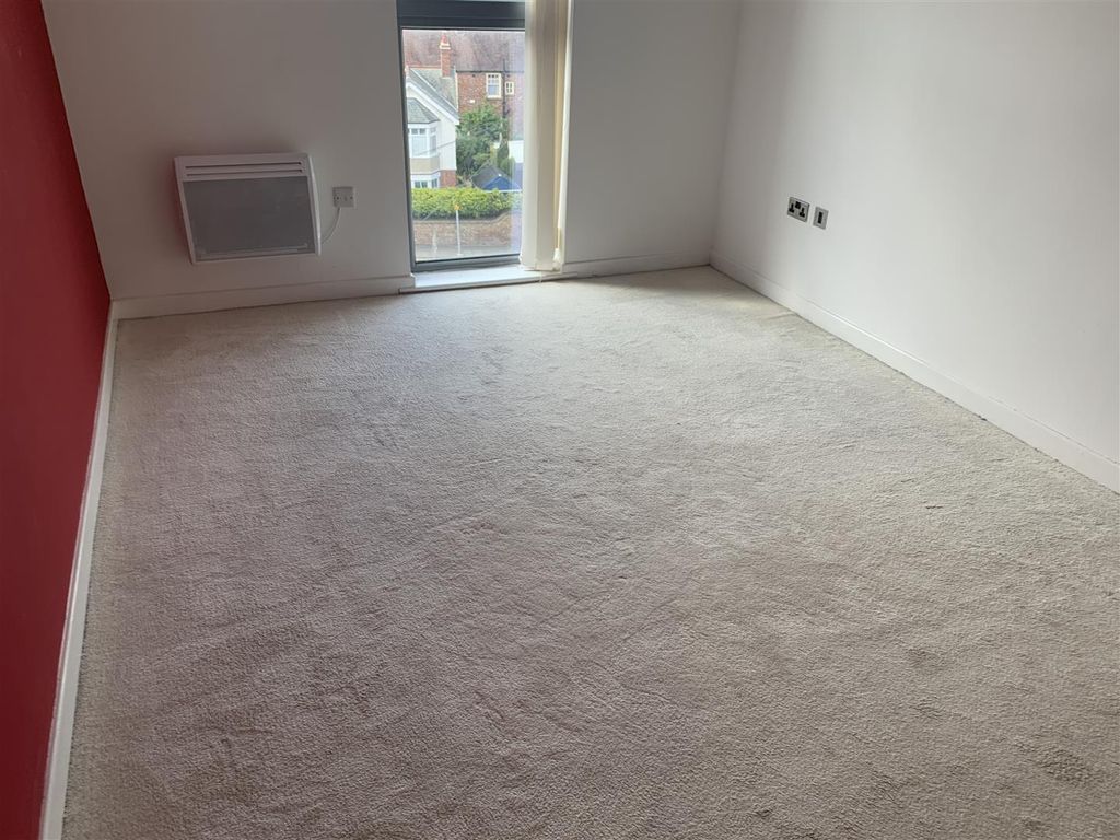 Property photo 3 of 10 Bedroom 1 (1).Jpg