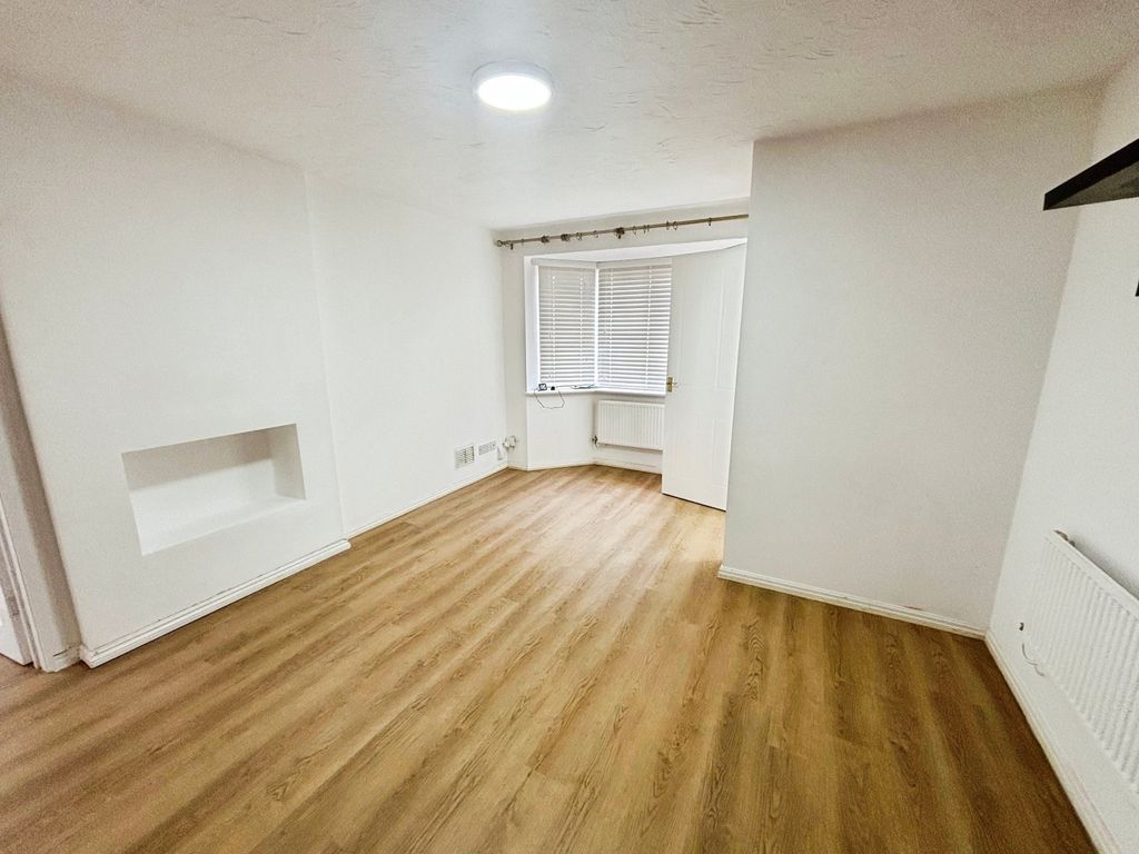 Property photo 3 of 22 Picture No. 31