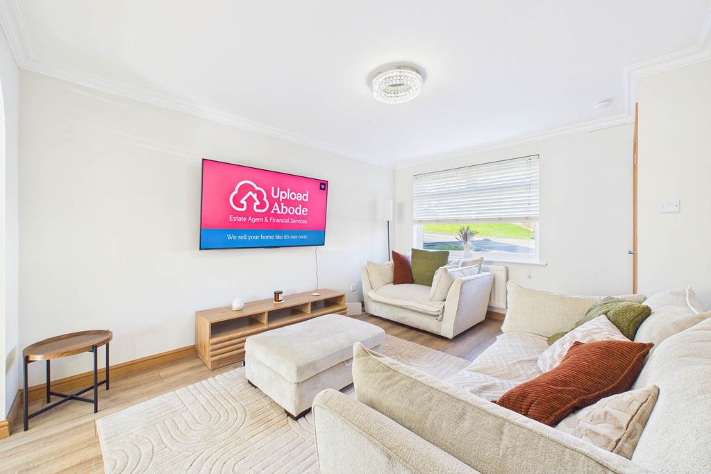 Property photo 2 of 31