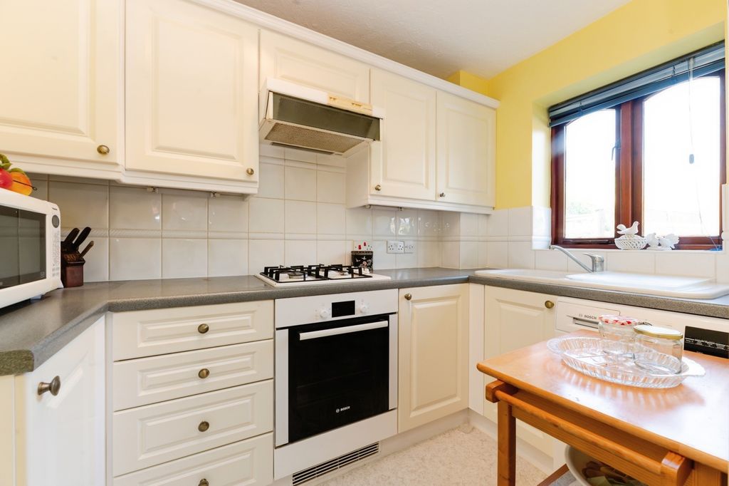 Property photo 2 of 13 Kitchen