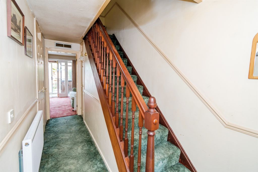 Property photo 2 of 17