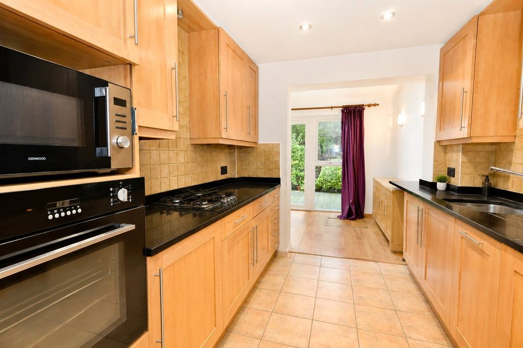 Property photo 3 of 14 Picture No. 32