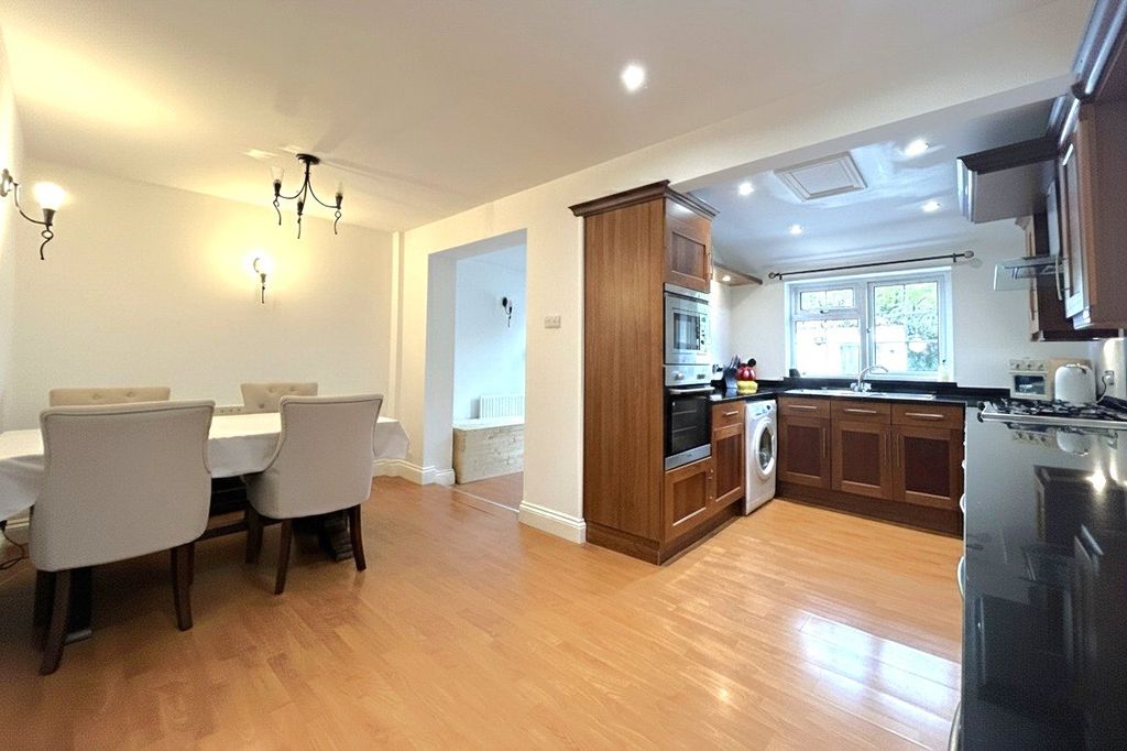 Property photo 2 of 14 Picture 2