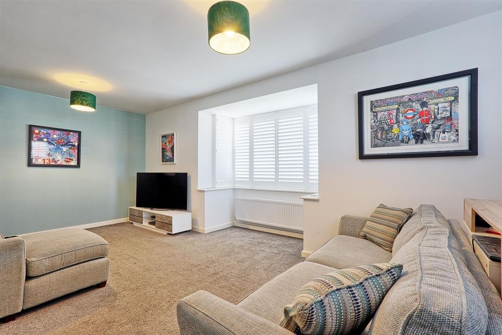 Property photo 3 of 25 Img_6371_2_3_Easyhdr-Interior3.Jpg