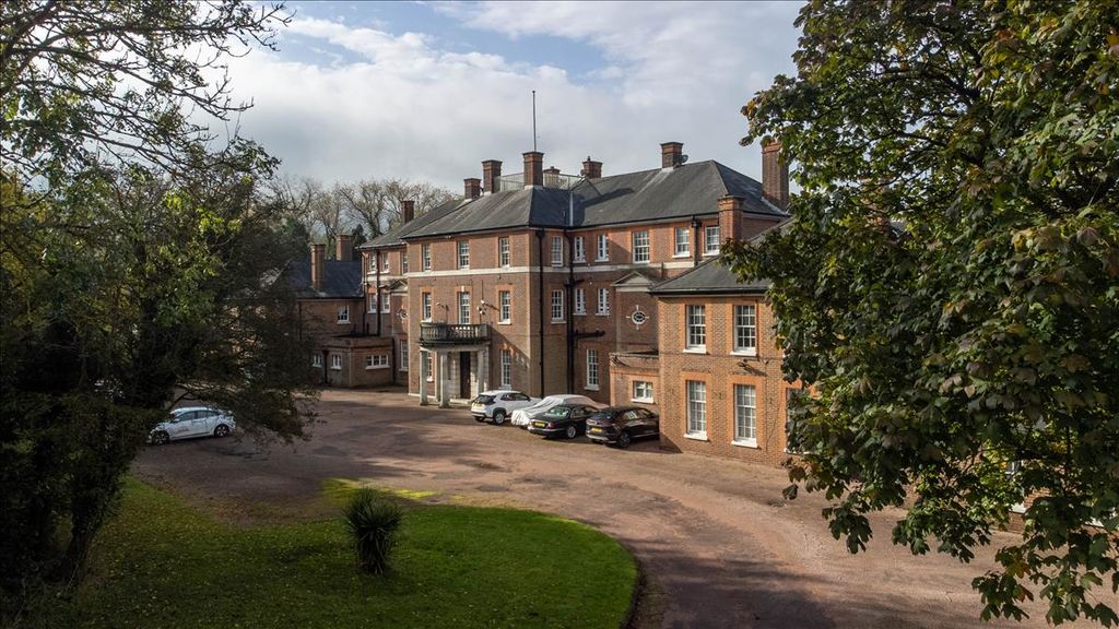 Property photo 1 of 11