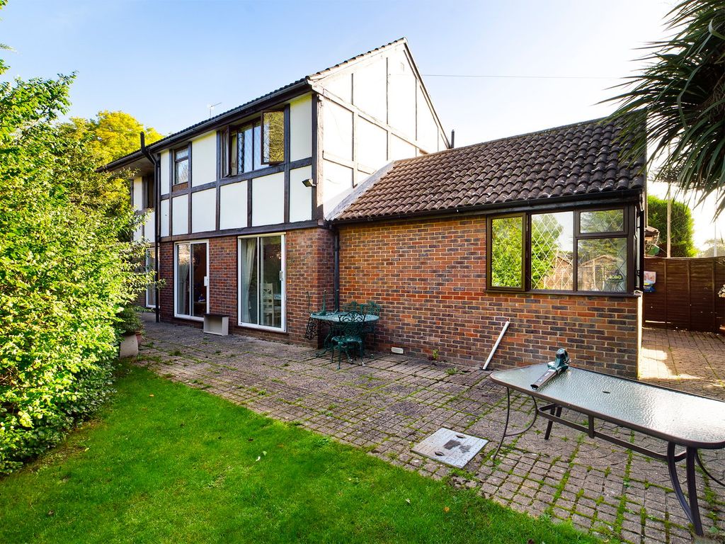 Property photo 2 of 9