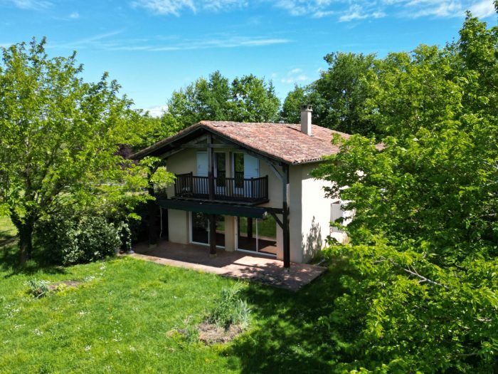 Property photo 1 of 43
