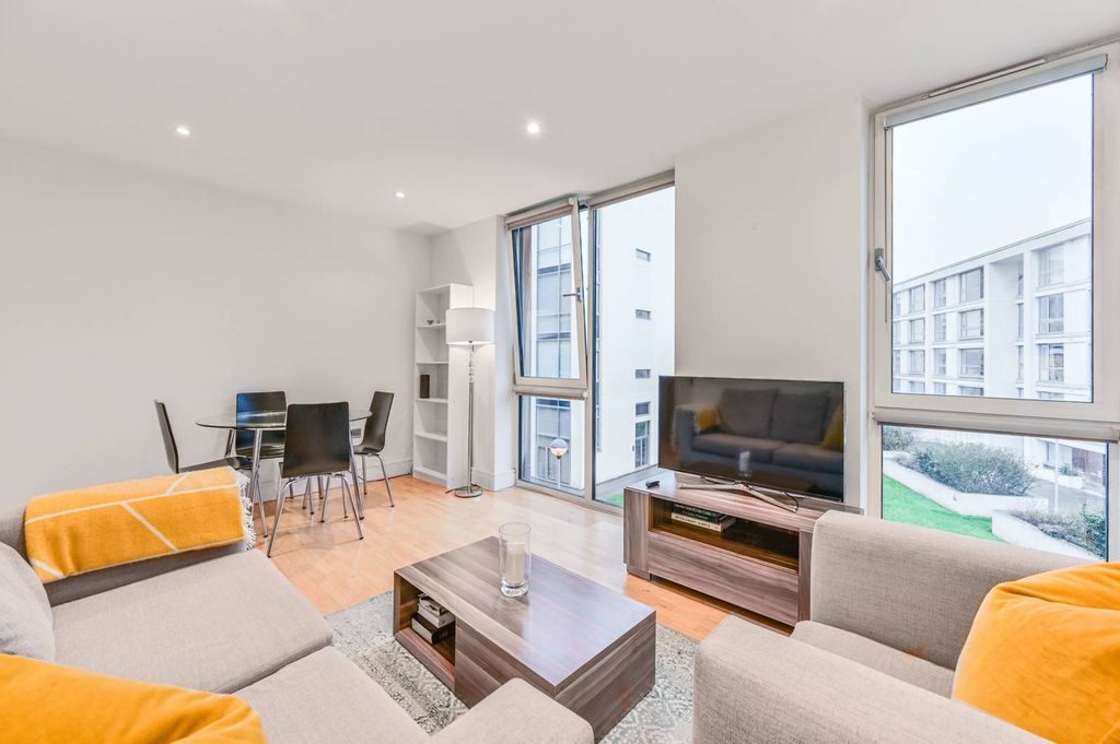 Property photo 3 of 9