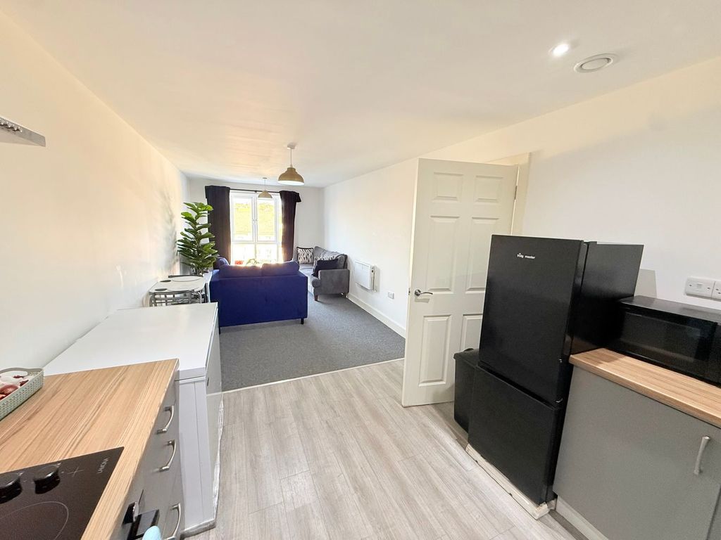Property photo 2 of 13