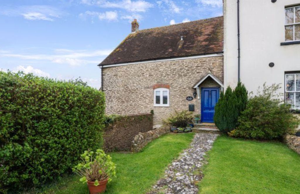 Property photo 1 of 11