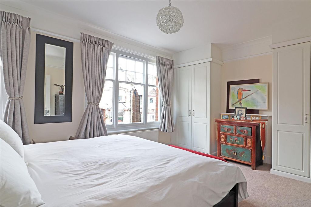 Property photo 2 of 16