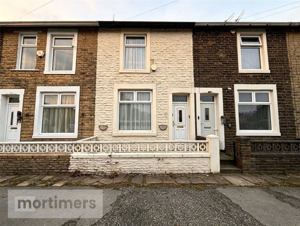 Property photo 1 of 16 Front External
