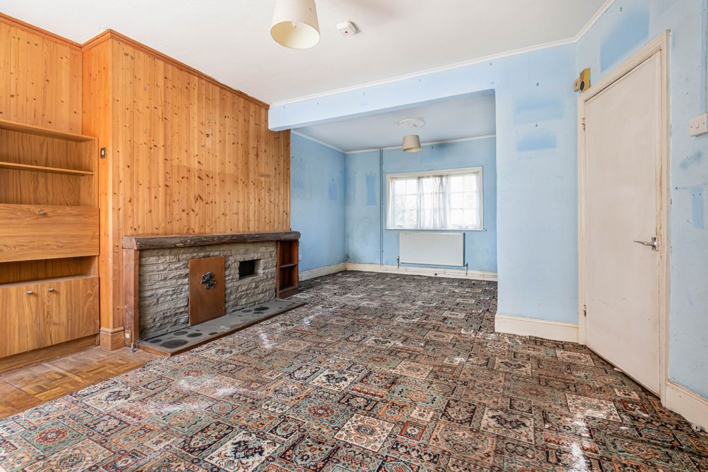Property photo 2 of 12 Living Room