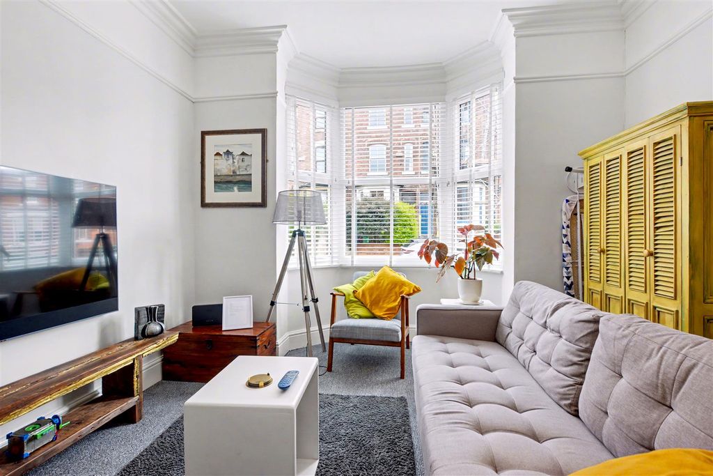 Property photo 2 of 16 Lounge_2.Jpeg