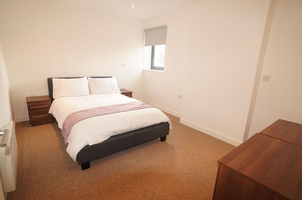 Property photo 3 of 9 Bedroom