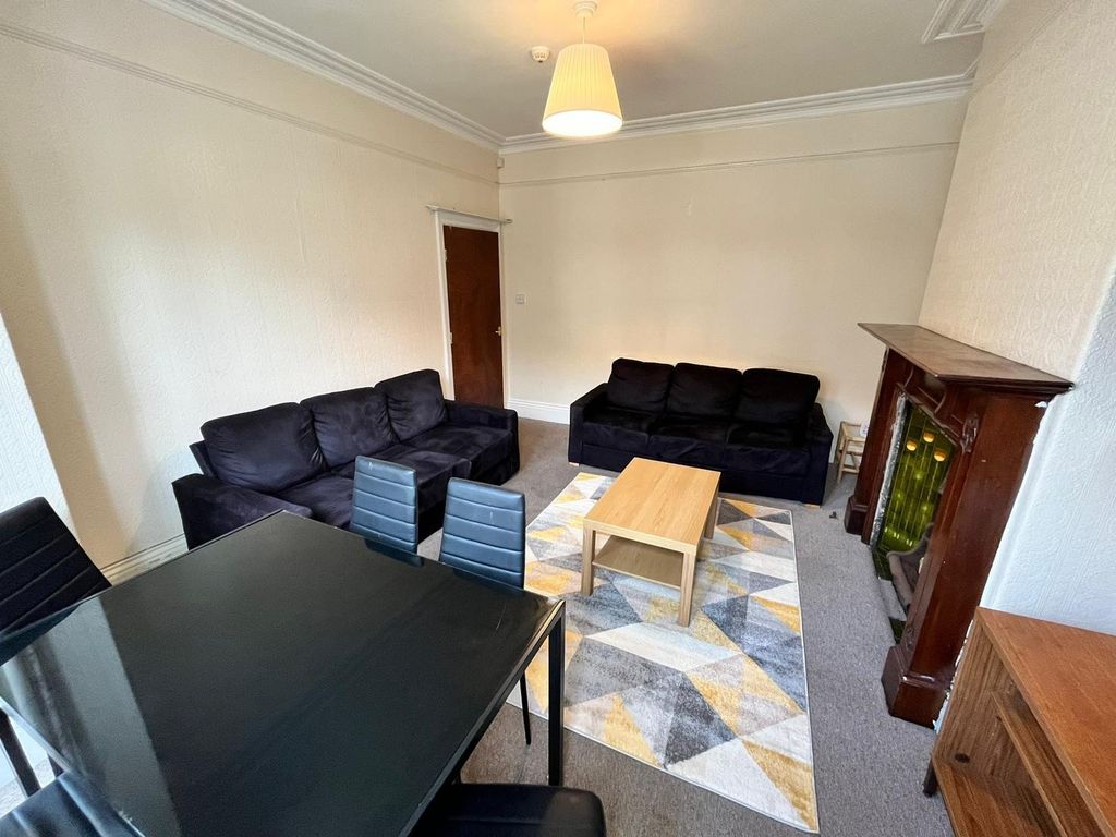 Property photo 2 of 19 Picture No. 03