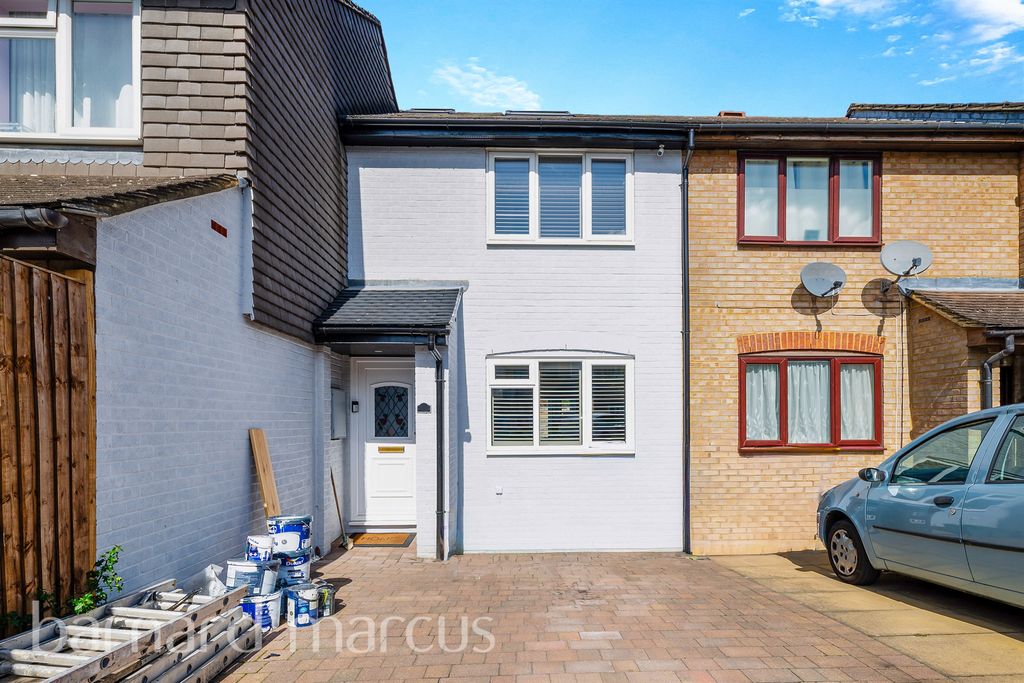 Property photo 1 of 8