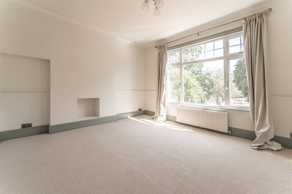 Property photo 2 of 14 5417292