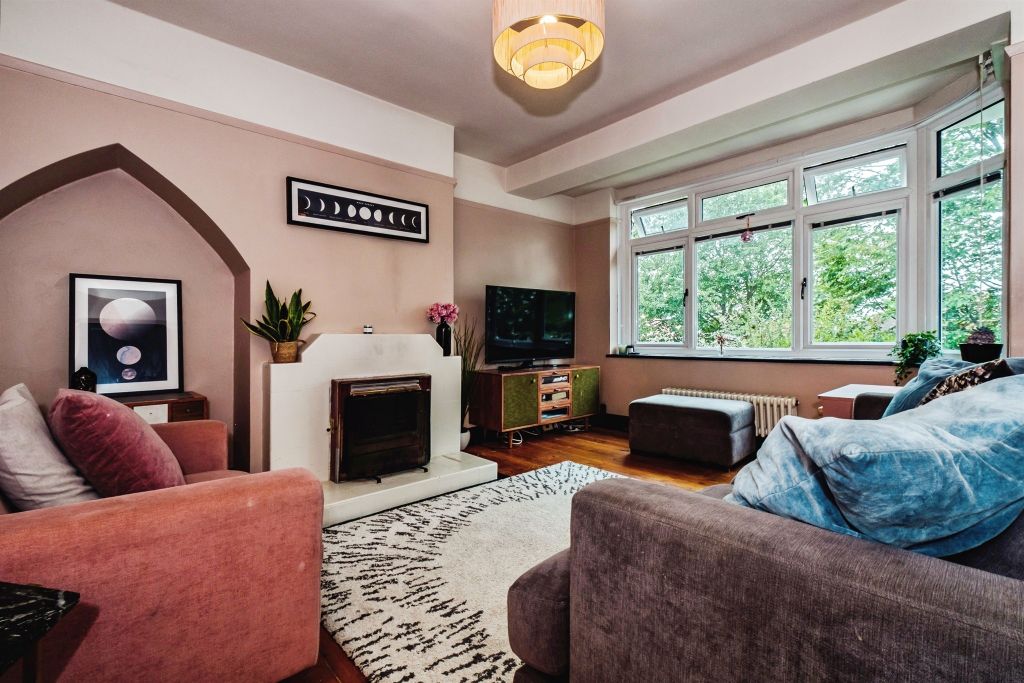 Property photo 2 of 32