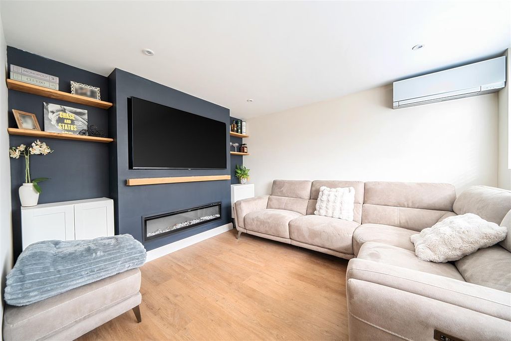 Property photo 2 of 17 1420651-10-69Aab747639ce.Jpg