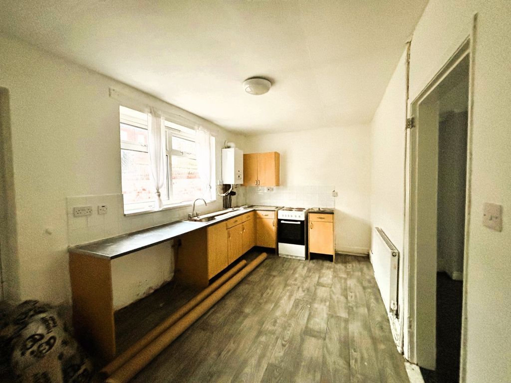 Property photo 3 of 7 Gallery