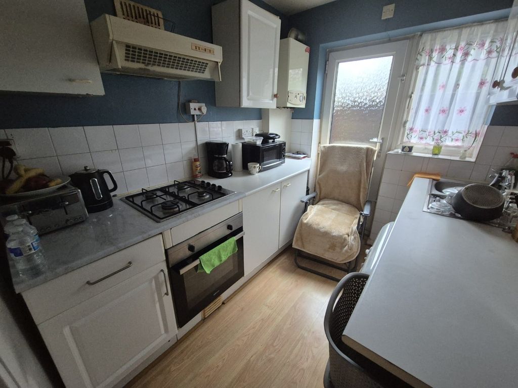 Property photo 2 of 5 3896651