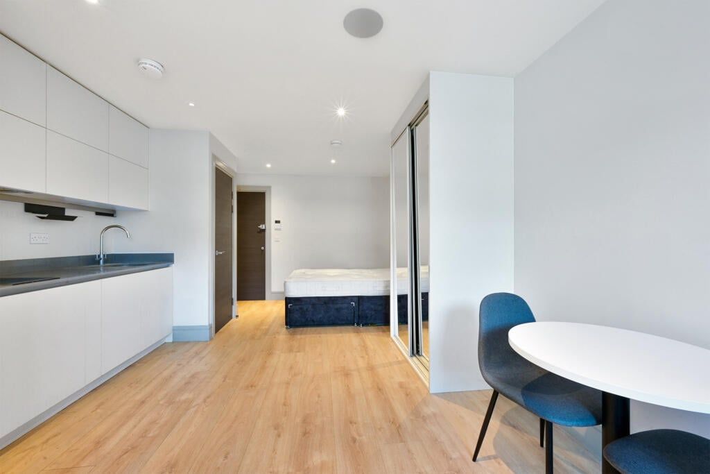 Property photo 2 of 9