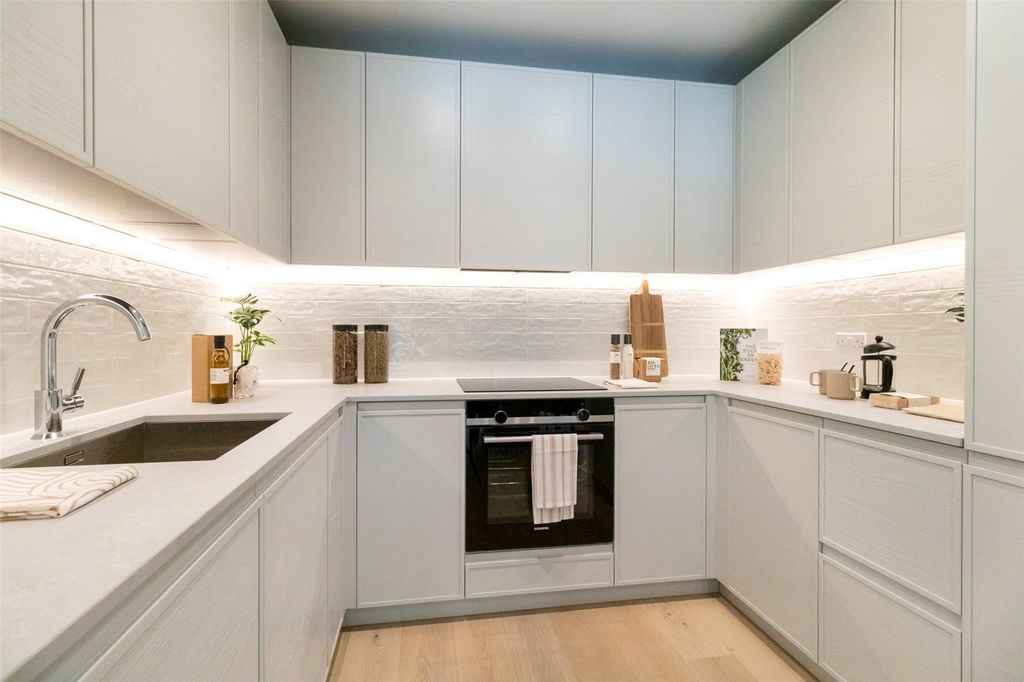 Property photo 3 of 22 Picture No. 28