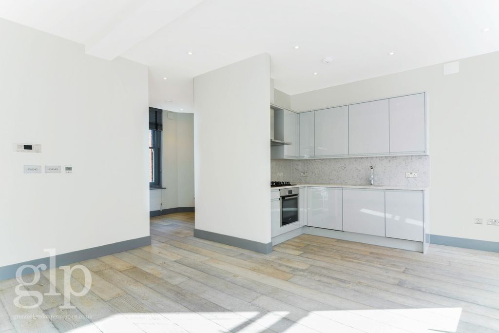Property photo 1 of 9 941222