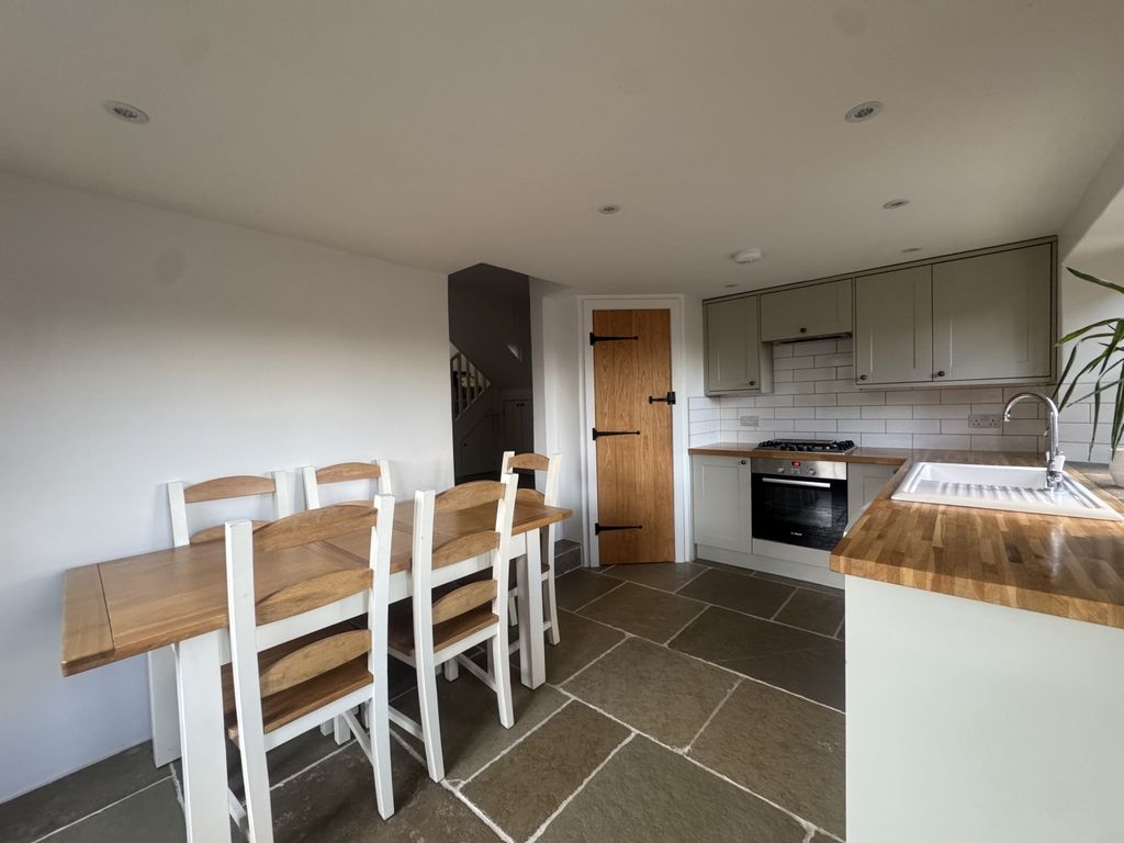 Property photo 3 of 22 Img_2722