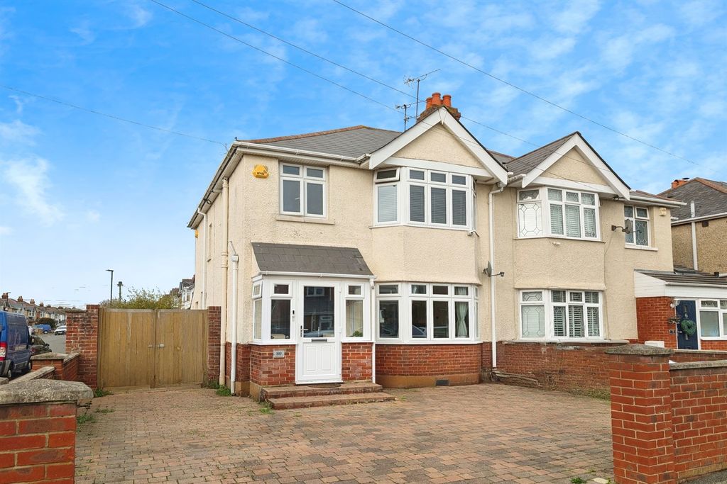 Property photo 1 of 12 (Main)