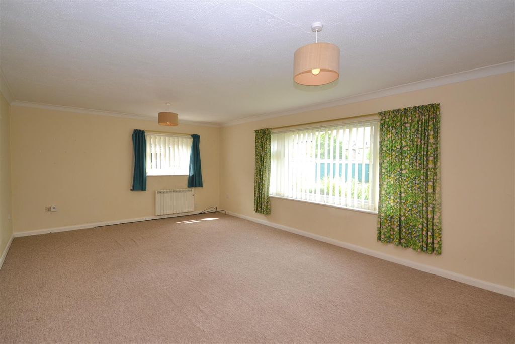 Property photo 2 of 10 1 (85).Png