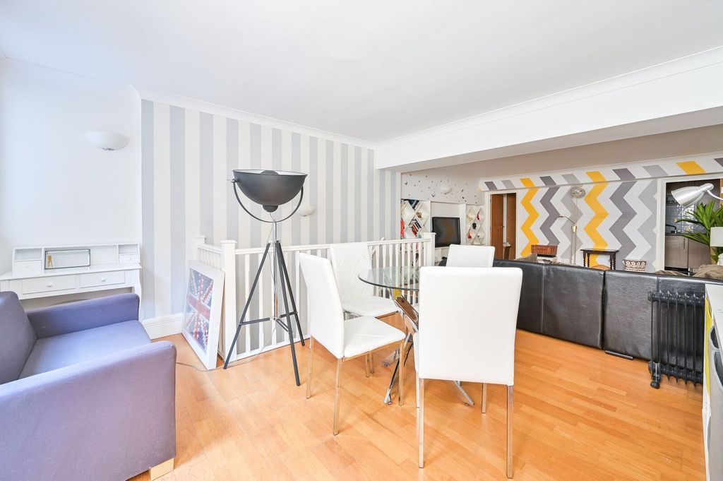 Property photo 2 of 9