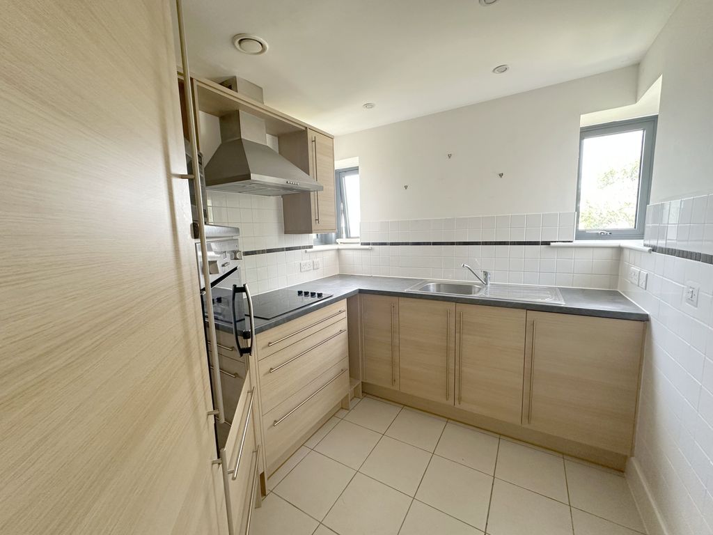 Property photo 2 of 17 Kitchen