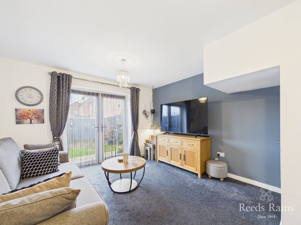 Property photo 2 of 22 Sitting Room