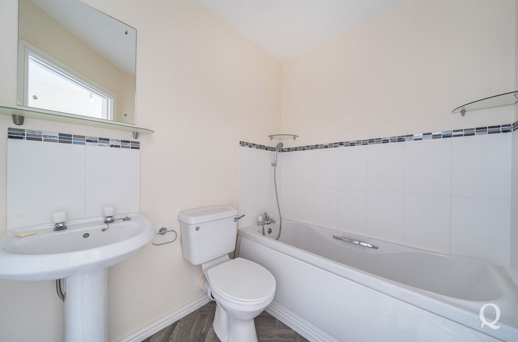 Property photo 3 of 23 Ebc1Ddbb-d9B5-400...