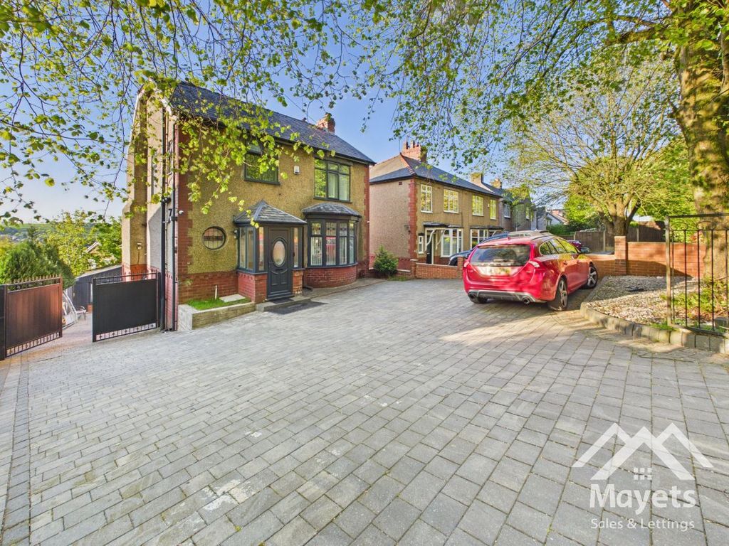 Property photo 1 of 40