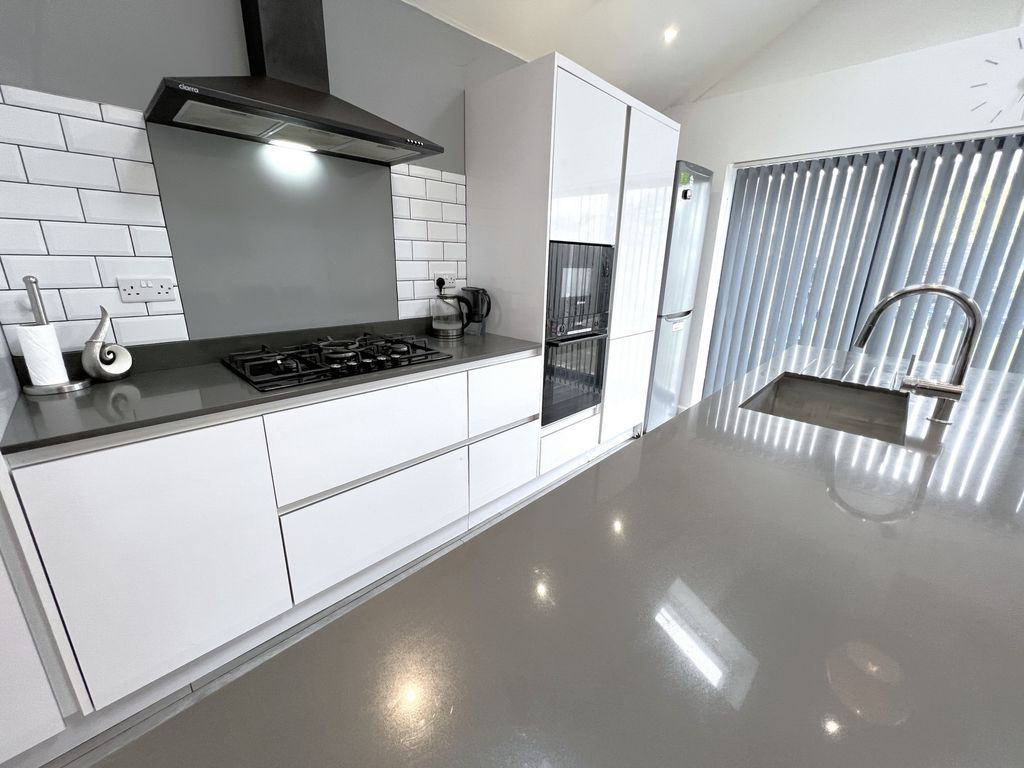 Property photo 3 of 21 Photo 7