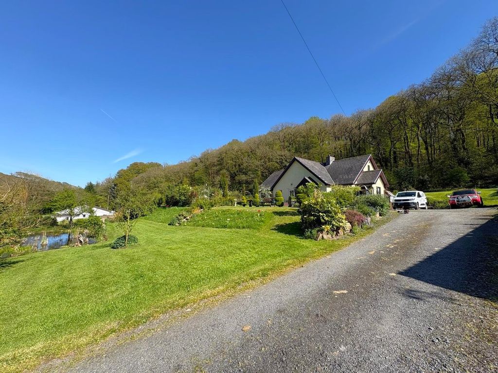 Property photo 2 of 38