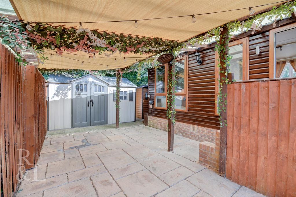 Property photo 2 of 18 Stacc (12).Jpg
