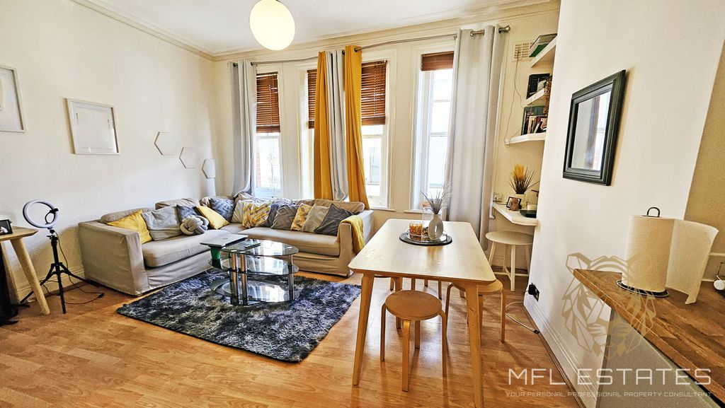 Property photo 2 of 11 Gallery