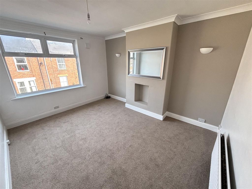 Property photo 3 of 12 Living Room