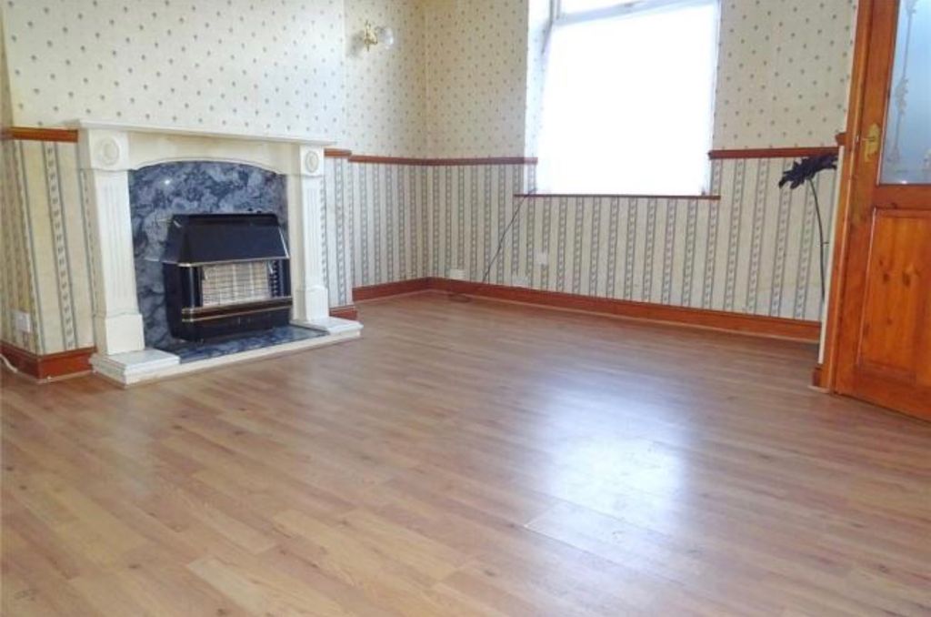 Property photo 2 of 9